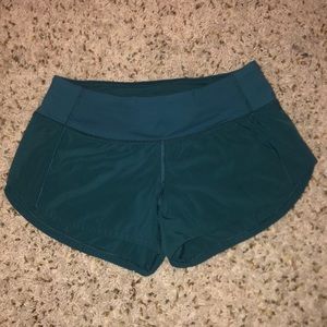 lululemon size 2 emerald green shorts